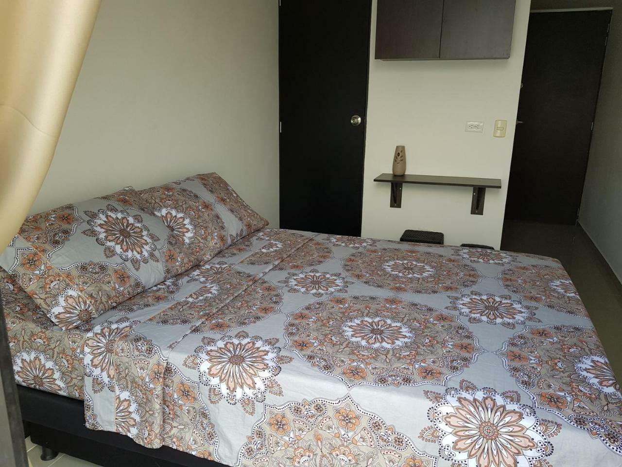 Apartasuites Medellin Los Molinos エクステリア 写真